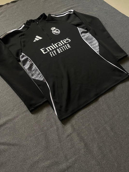 تراك ريال مدريد اسود 2026