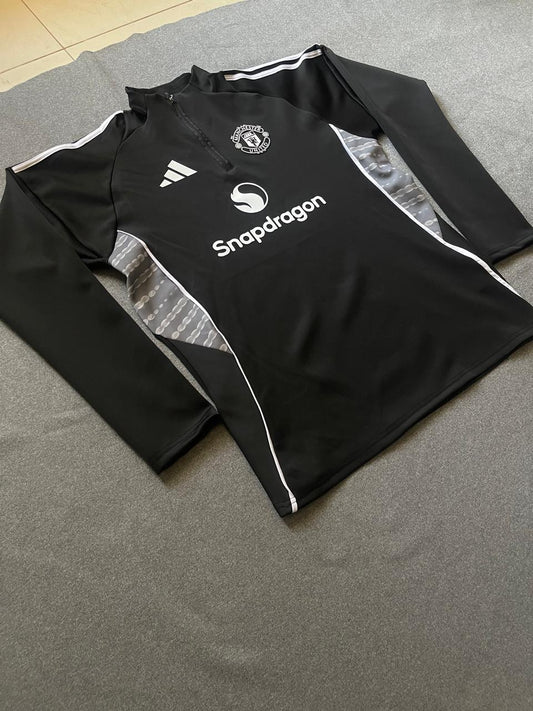 تراك يونايتد اسود 2026