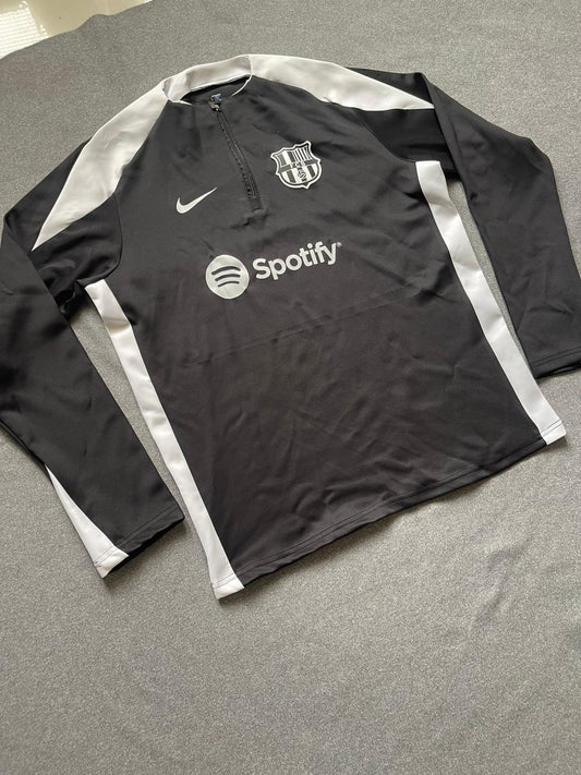 تراك برشلونه اسود 2026