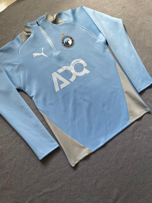 تراك بيراميدز لبني 2026